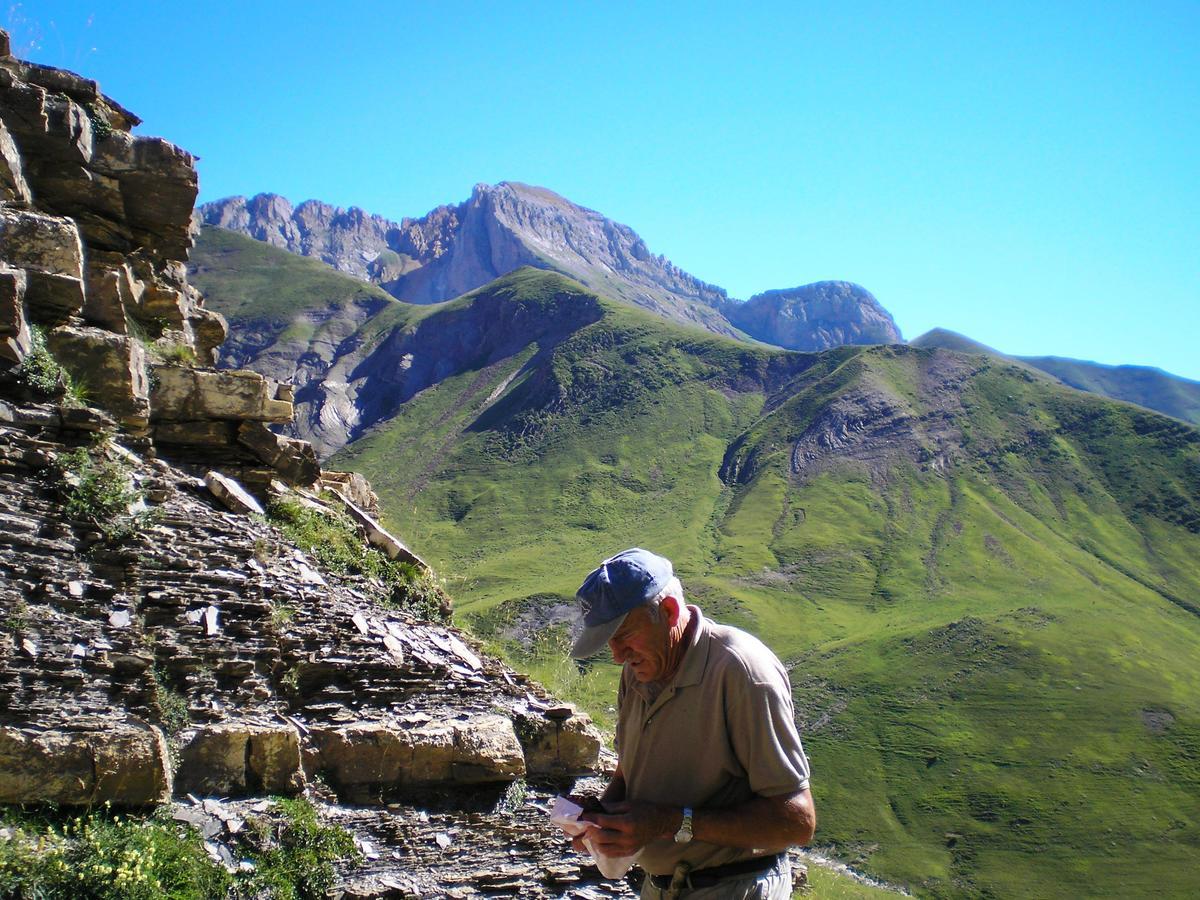 Linás de Broto Albergue El Ultimo Bucardo旅舍 外观 照片